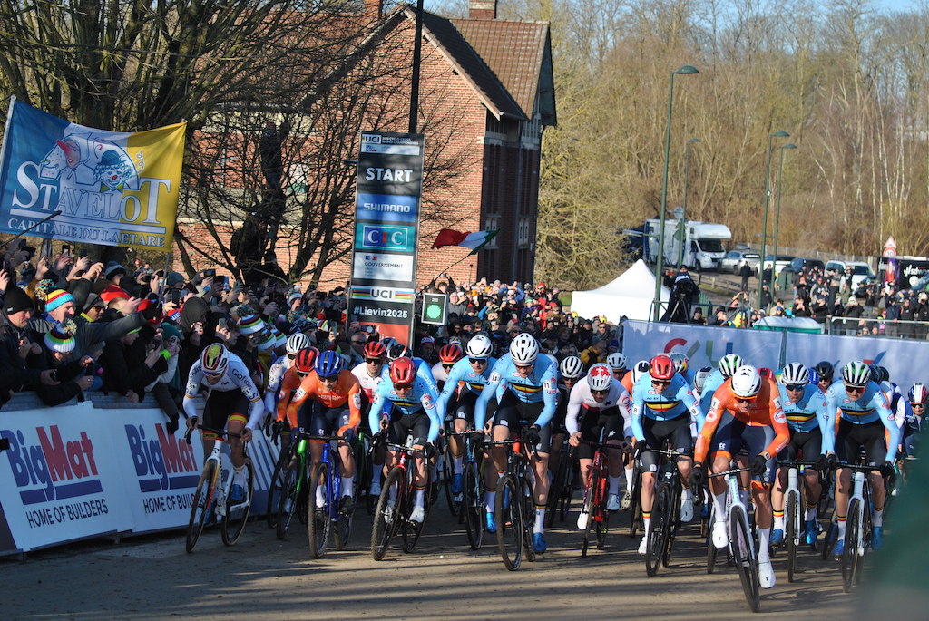 Championnats du Monde UCI CycloCross Liévin 2025 Van der Poel seul