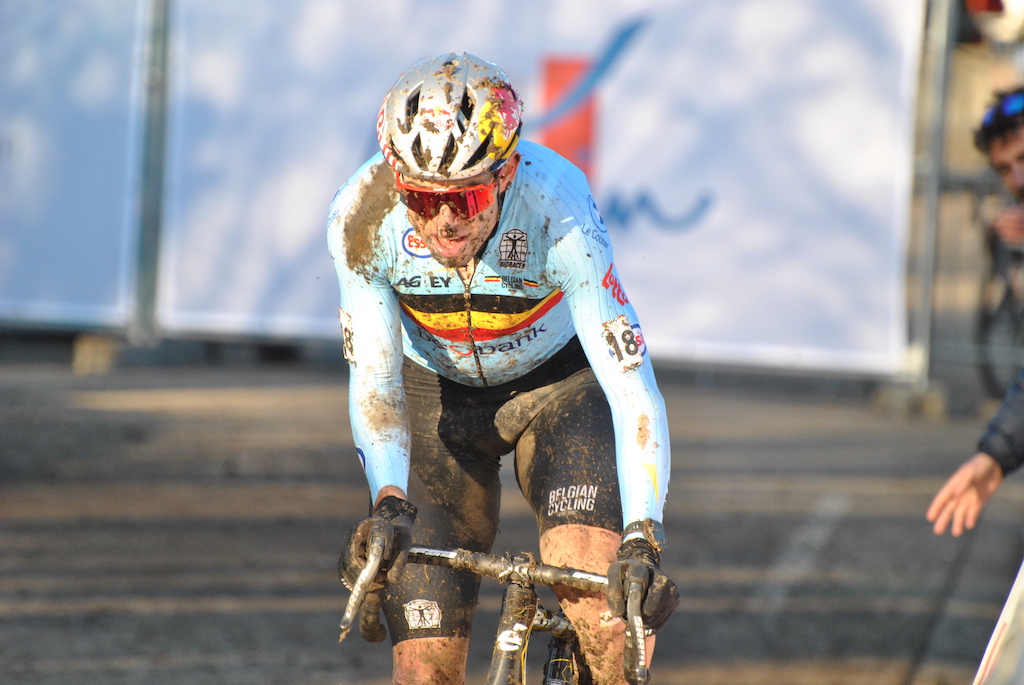 Championnats du Monde UCI CycloCross Liévin 2025 Van der Poel seul